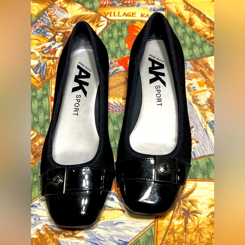 Anne Klein AK Sport Women's Black/Multi Fabric Ballet Flat Size 7M